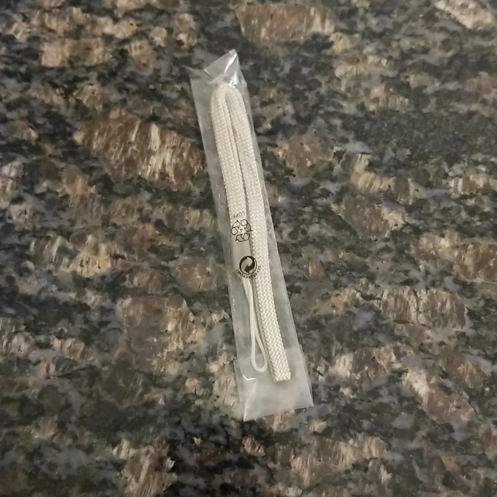 Fujifilm FinePix J10 Digital Camera - Picture 10 of 15